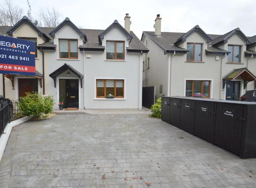 11 Carlisle Court, Midleton photo