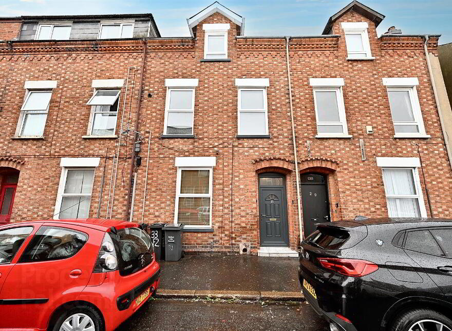 Room 1, 31 Wellesley Avenue, Belfast, BT9 6DG photo