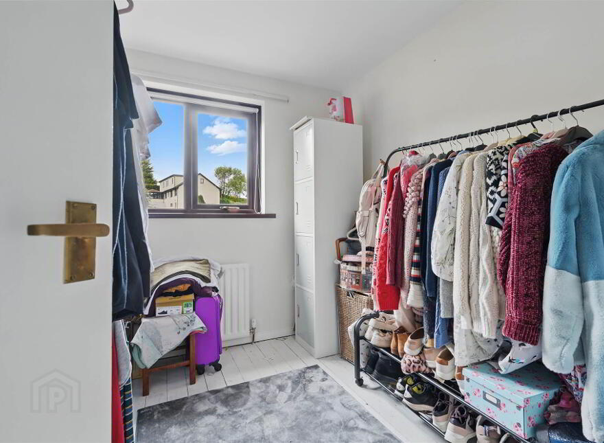 196 Gilnahirk Road, Belfast, BT5 7QR