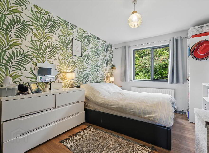 196 Gilnahirk Road, Belfast, BT5 7QR