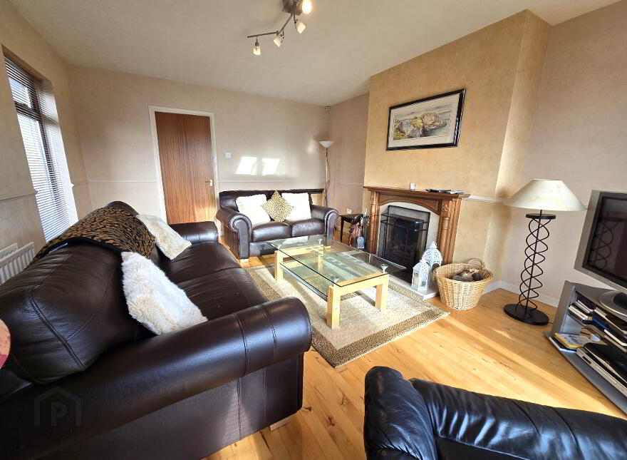 16 Bushfoot Drive, Portballintrae, Bushmills, BT57 8YW