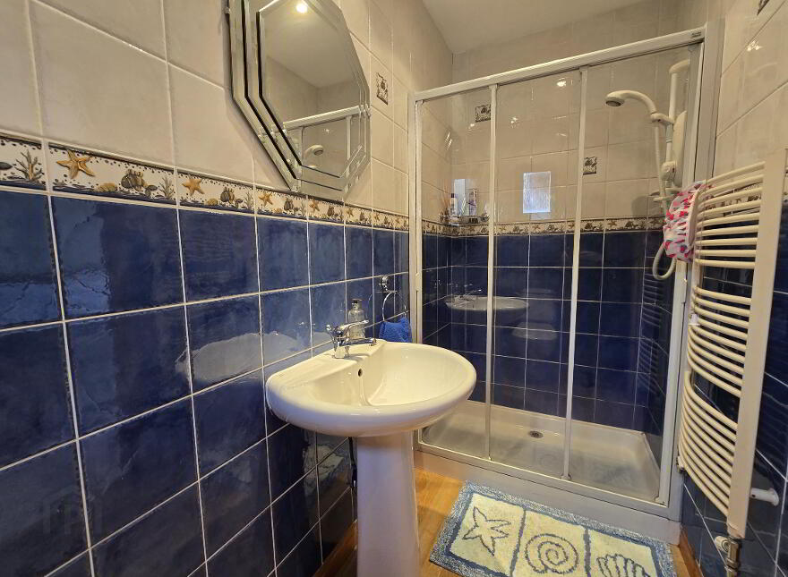 16 Bushfoot Drive, Portballintrae, Bushmills, BT57 8YW