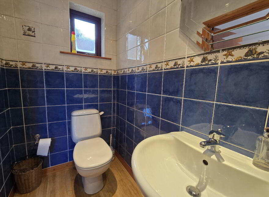 16 Bushfoot Drive, Portballintrae, Bushmills, BT57 8YW