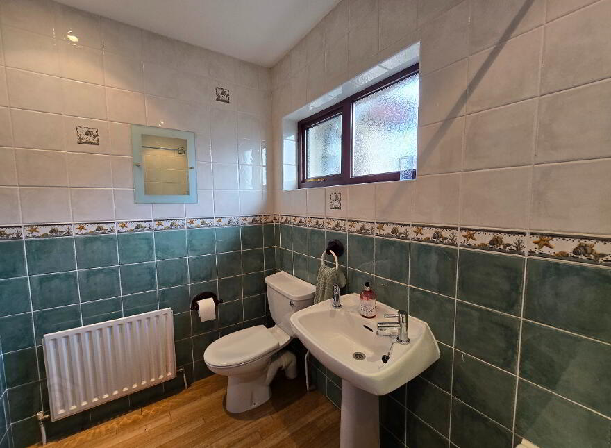 16 Bushfoot Drive, Portballintrae, Bushmills, BT57 8YW