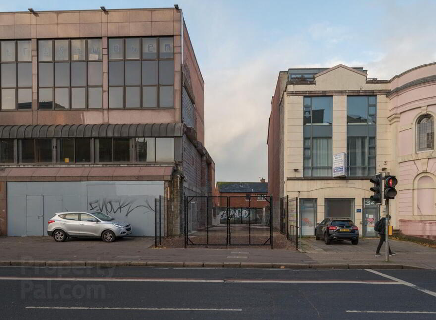 32 Shaftesbury Square, Belfast, BT2 7BG photo