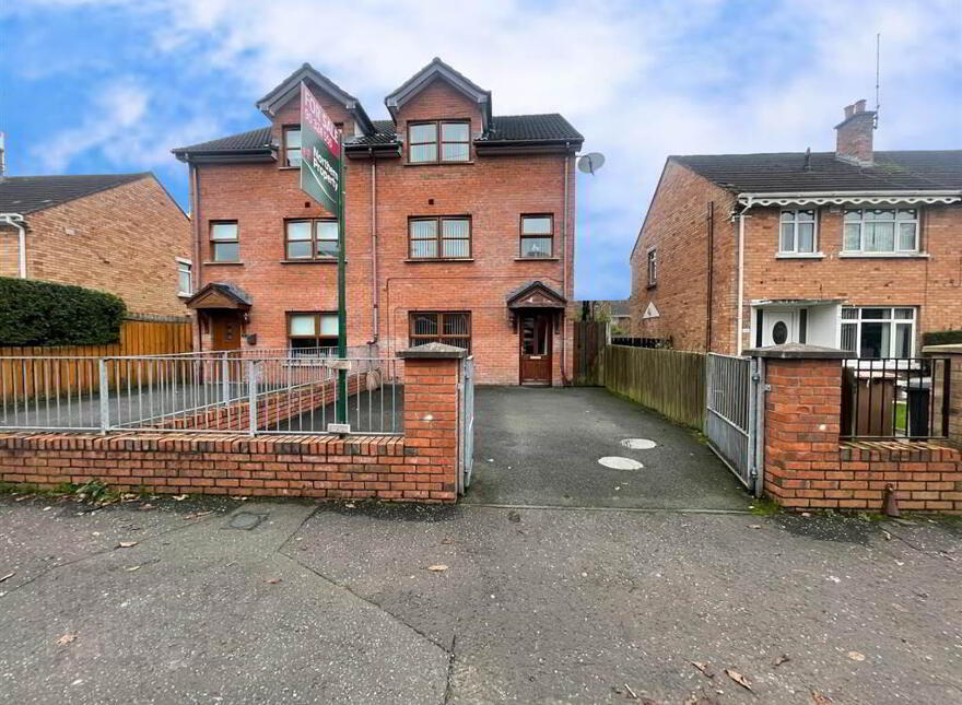 35 Riverdale Park South, Belfast, BT11 9DB photo