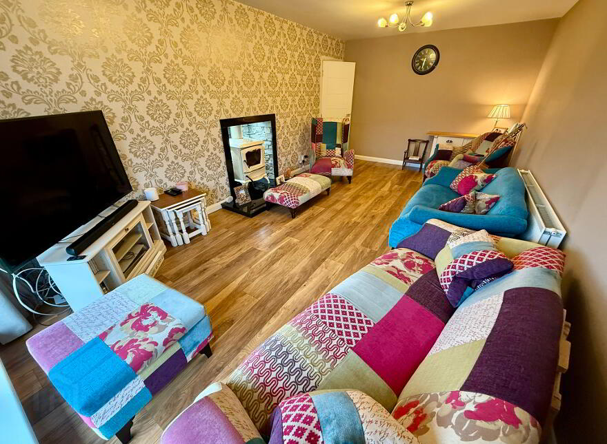 1 Riverside Park, Altnagelvin, L'Derry, BT47 3RU