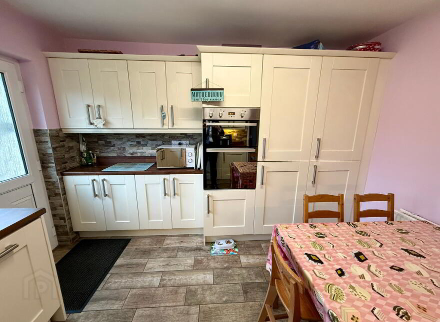 1 Riverside Park, Altnagelvin, L'Derry, BT47 3RU
