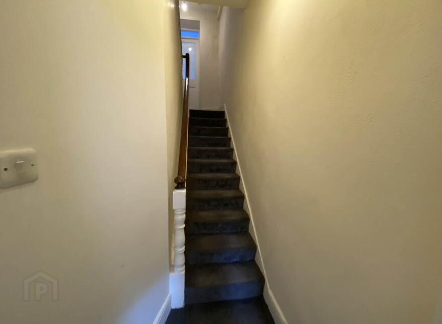 5 Catherine Place