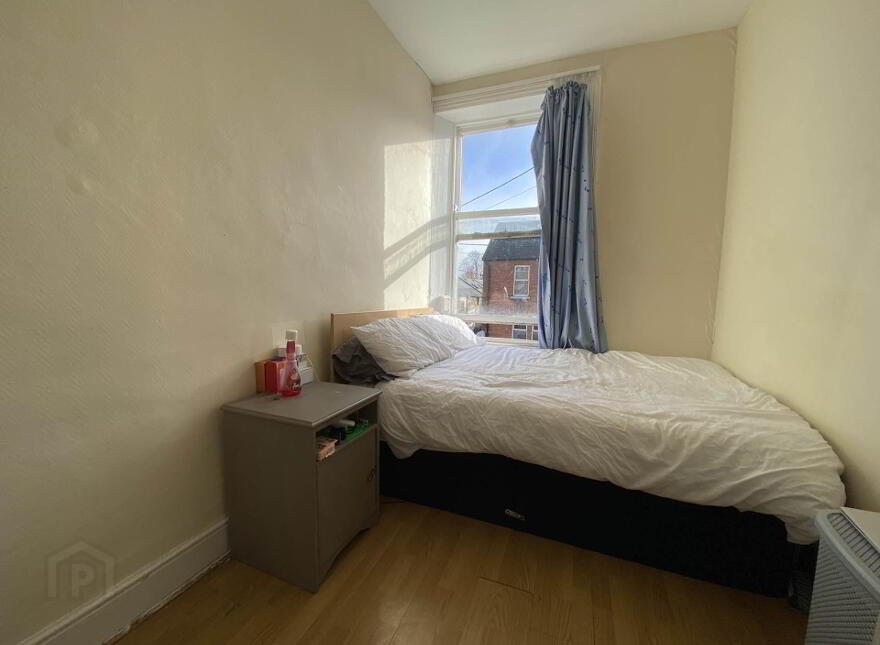 5 Catherine Place