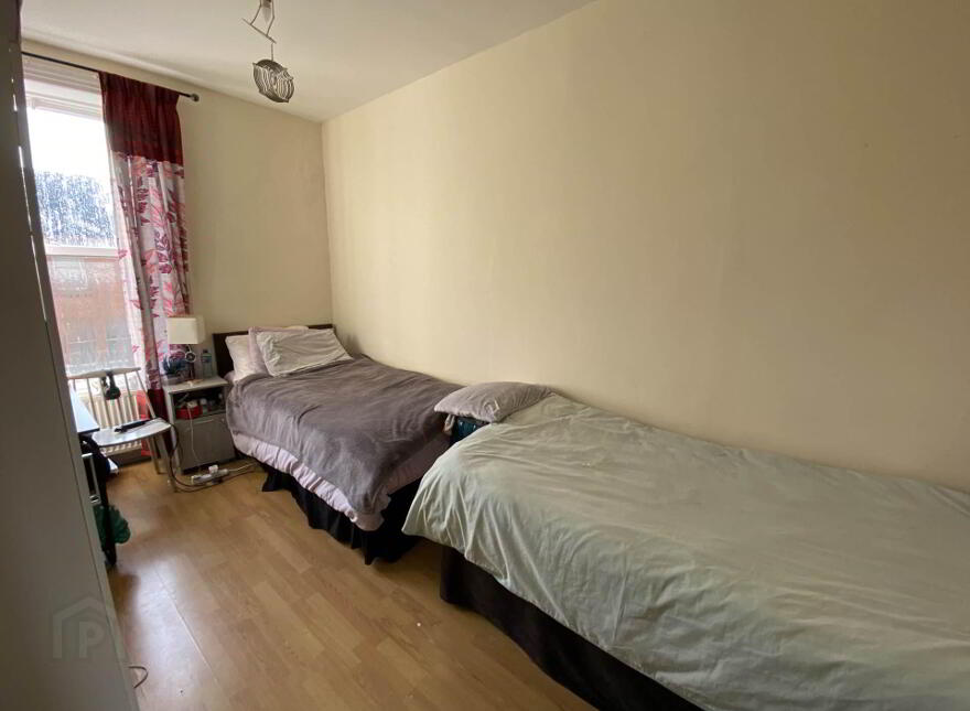 5 Catherine Place
