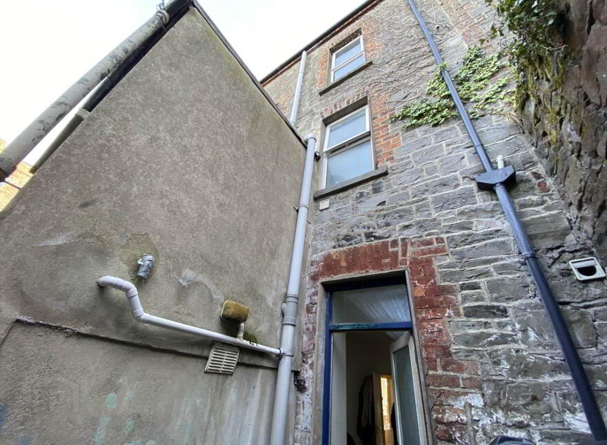 5 Catherine Place