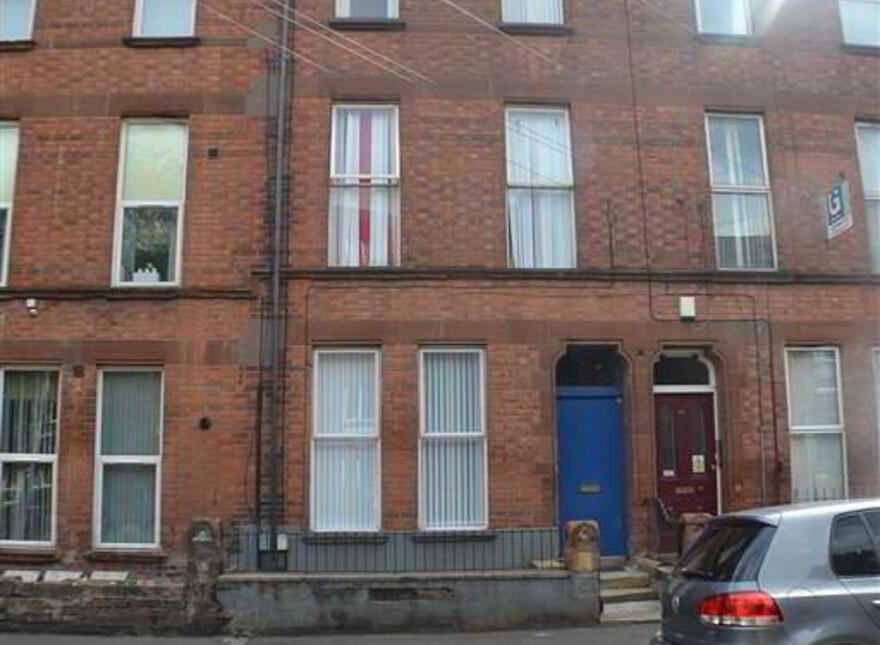 Flat 1 96, Fitzroy Avenue, Queens Quarter, Belfast, BT7 1HX photo