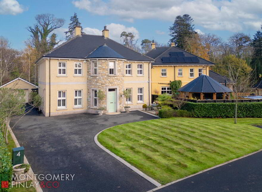 4 Castle Coole Manor, Enniskillen, BT74 4GW photo