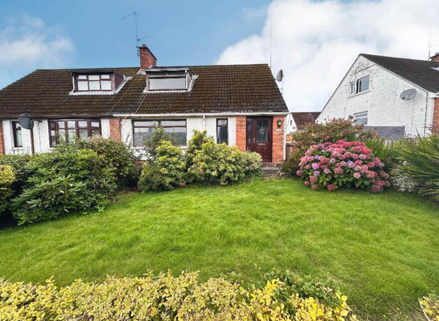 4 Ladybrook Grove, Ladybrook, Belfast, BT11 9FB photo