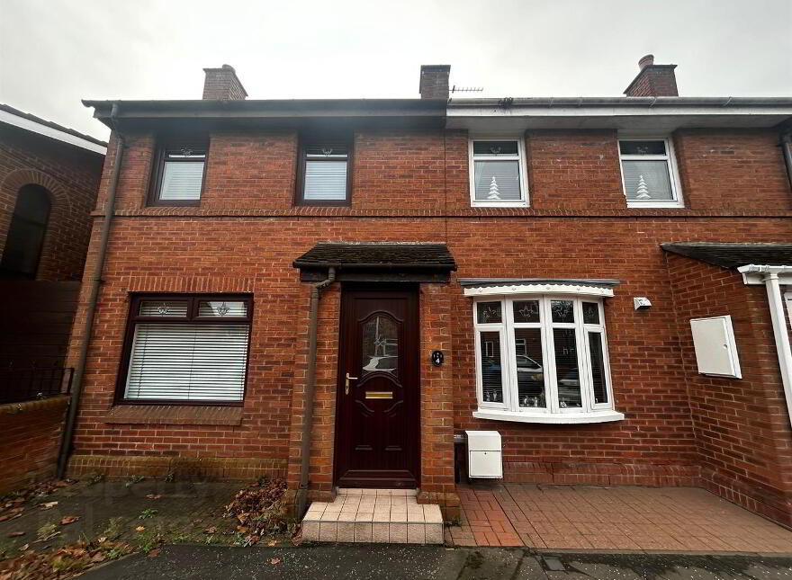 4 Eureka Drive, Belfast, BT12 5NR photo