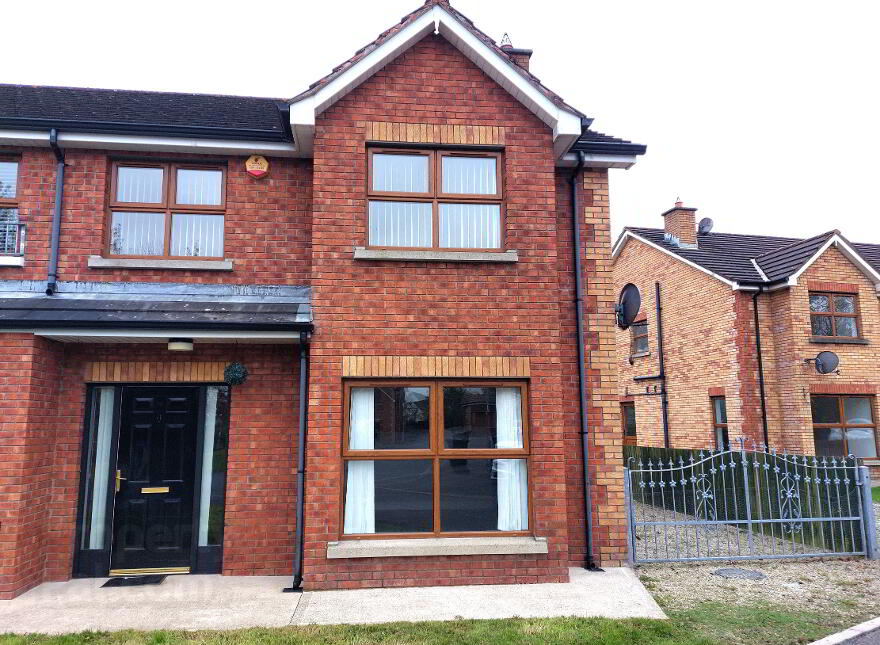 11 Urney Court, Strabane, BT82 9GD photo