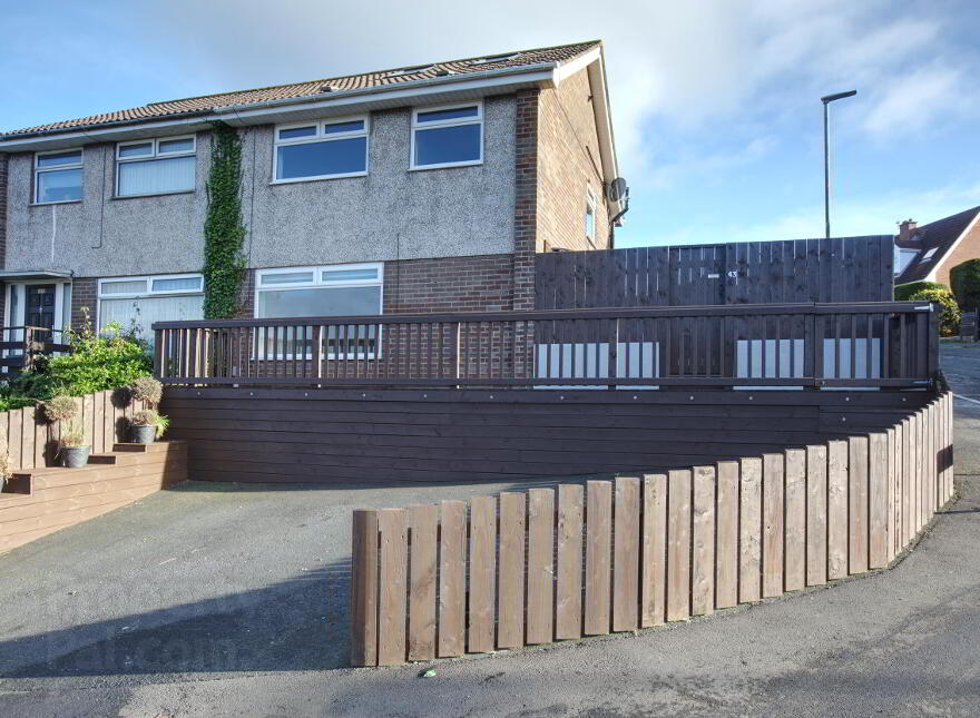 43 Chesterbrook Crescent, Newtownards, BT23 8QZ photo