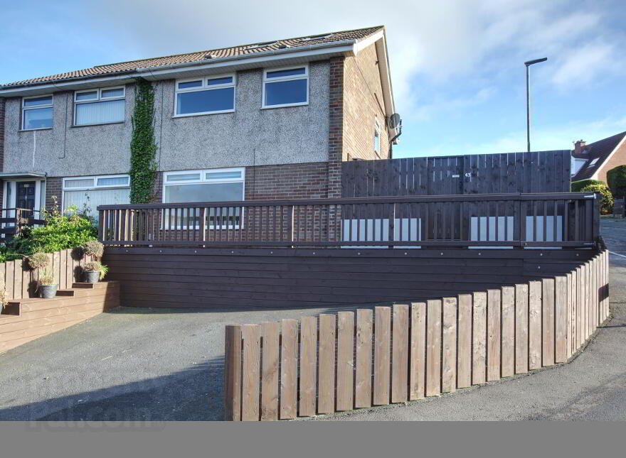 43 Chesterbrook Crescent, Newtownards, BT23 8QZ photo