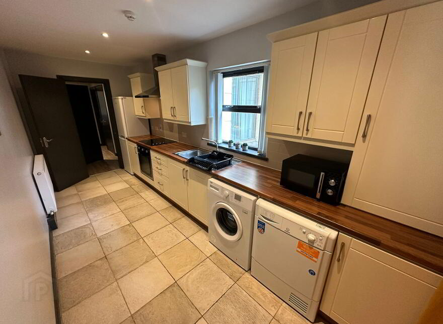 Brookvale Ave, Belfast, BT14 6BY