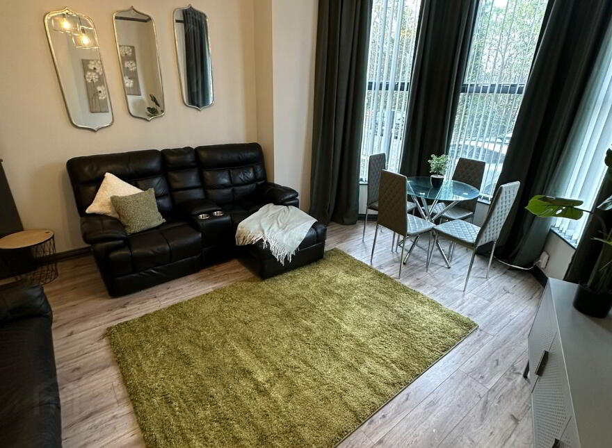 Brookvale Ave, Belfast, BT14 6BY