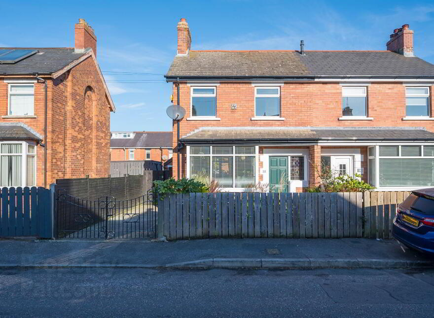 34 Loopland Crescent, Belfast, BT6 9EE photo