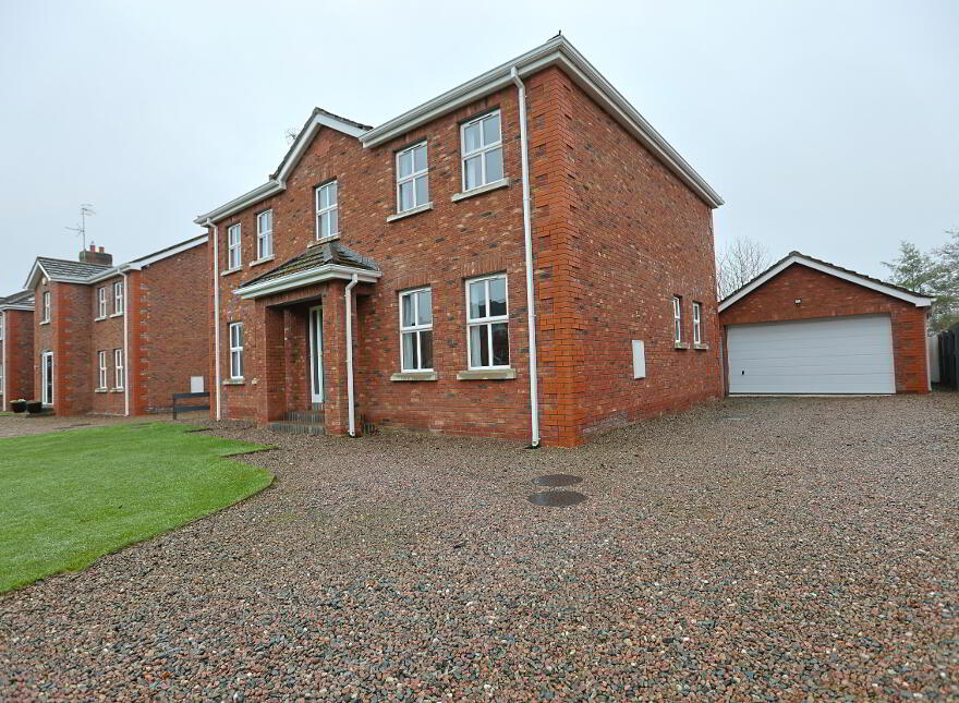 18 Windsor Lodge, Waringstown, Craigavon, BT66 7GS photo