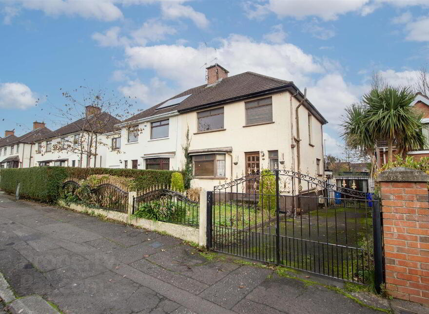 33 Fruithill Park, Andersonstown, Belfast, BT11 8GD photo