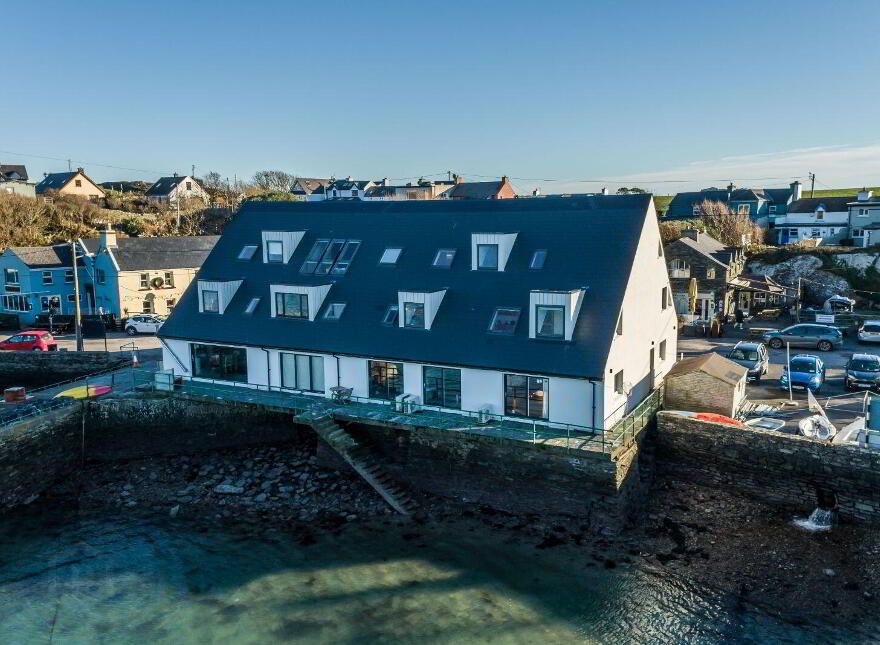 14 Les Mouettes Apartments, Crookhaven, Goleen, P81XY43