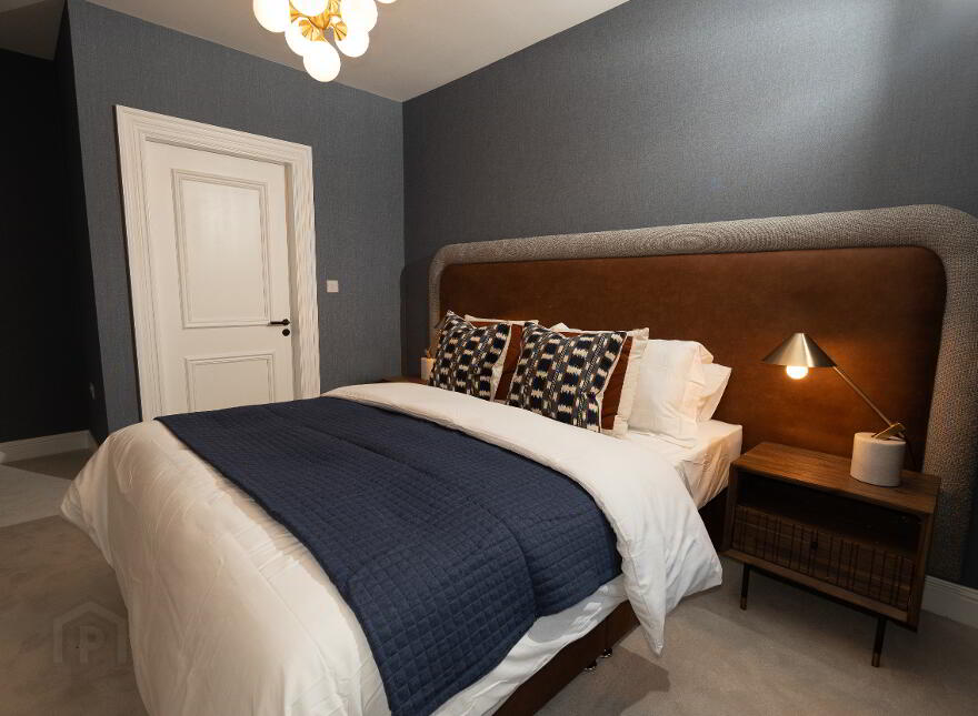 The Reuben, The Firs, High Street, Holywood