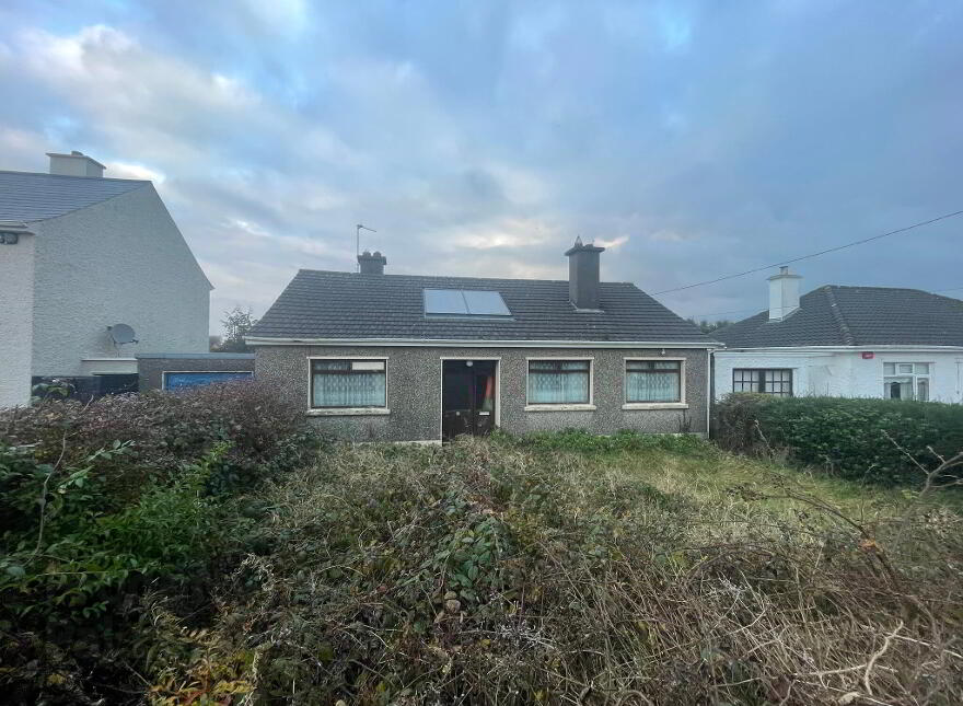 Knockroe, Castlerea, F45AD72 photo