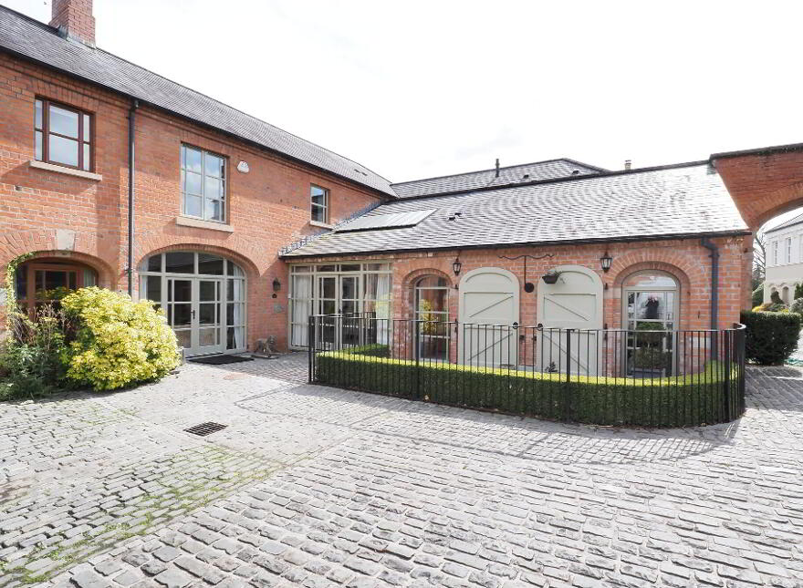 13 The Walled Garden, Belfast, BT4 2WG photo