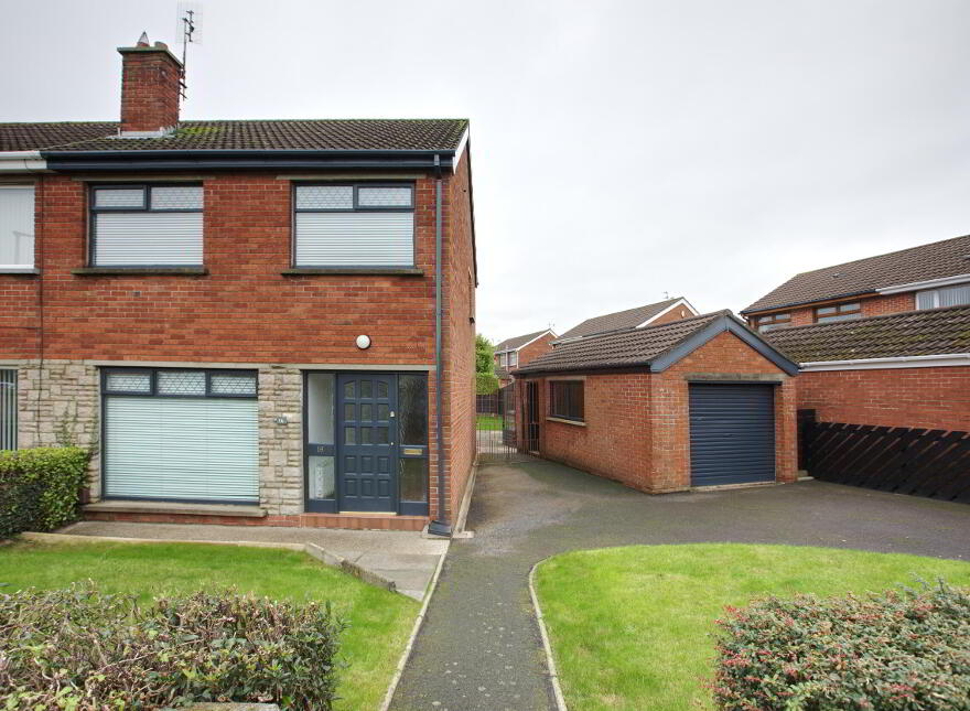 16 Rugby Gardens, Newtownards, BT23 4LF photo