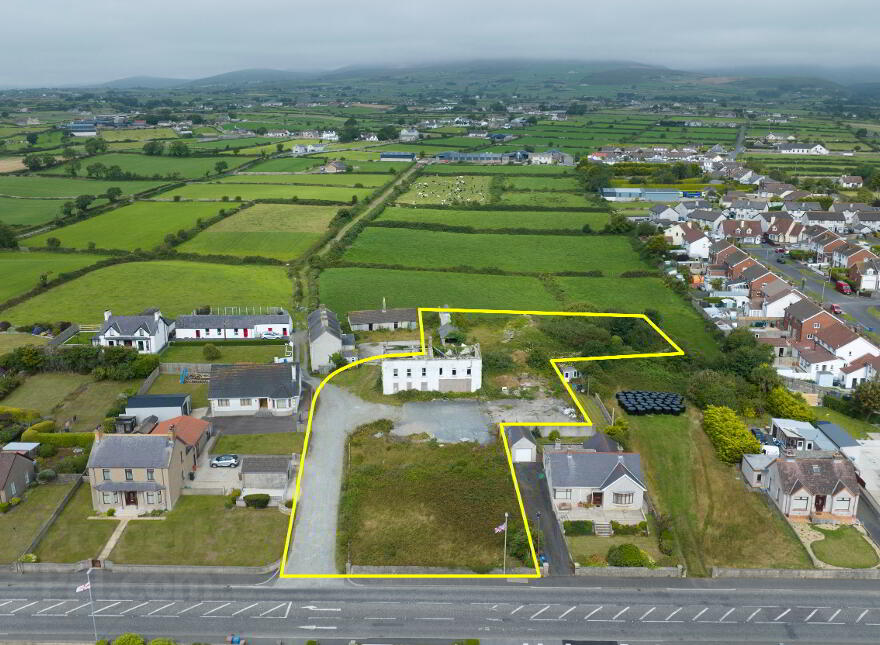 147 Kilkeel Road, Annalong, BT34 4TH photo