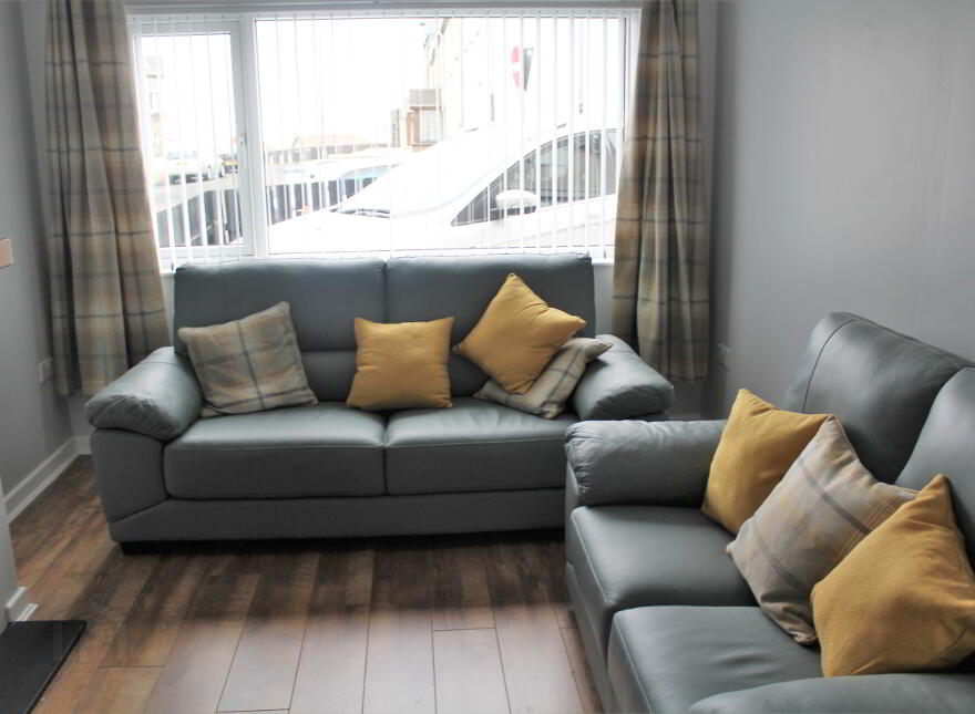 Holiday Let  2025, 2 Queenora Avenue, Portstewart, BT55 7BU