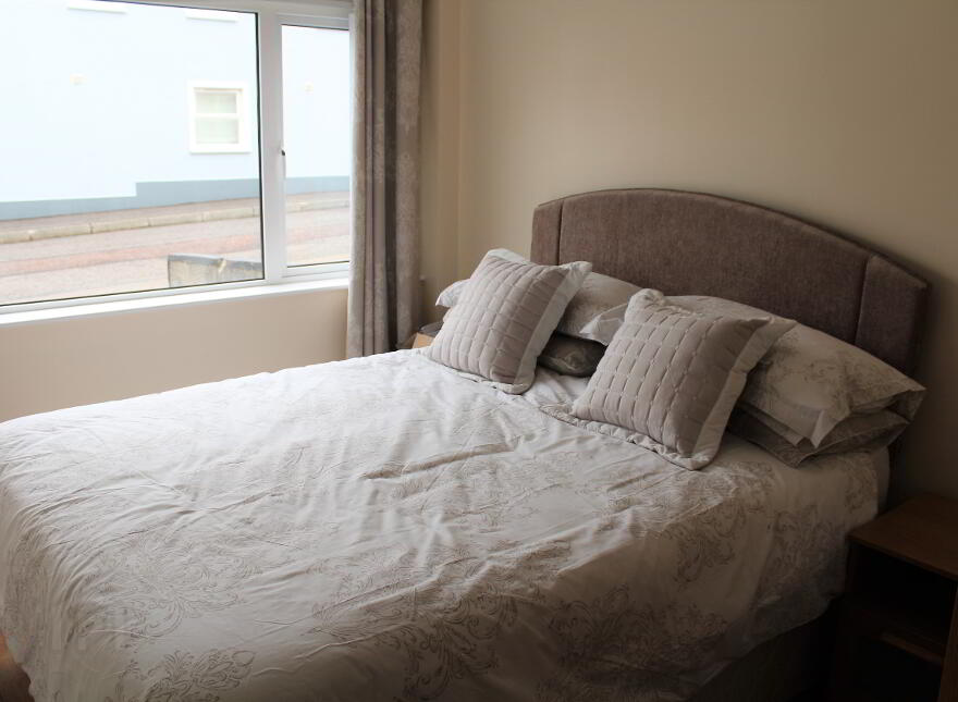 Holiday Let  2025, 2 Queenora Avenue, Portstewart, BT55 7BU