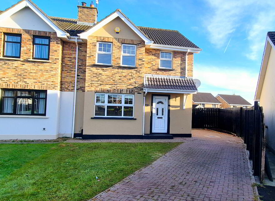 14 Elmvale, Derry, BT48 8SH photo