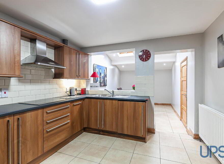 6 The Hill, Dunmurry, Belfast, BT17 9EY