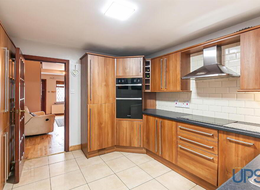 6 The Hill, Dunmurry, Belfast, BT17 9EY