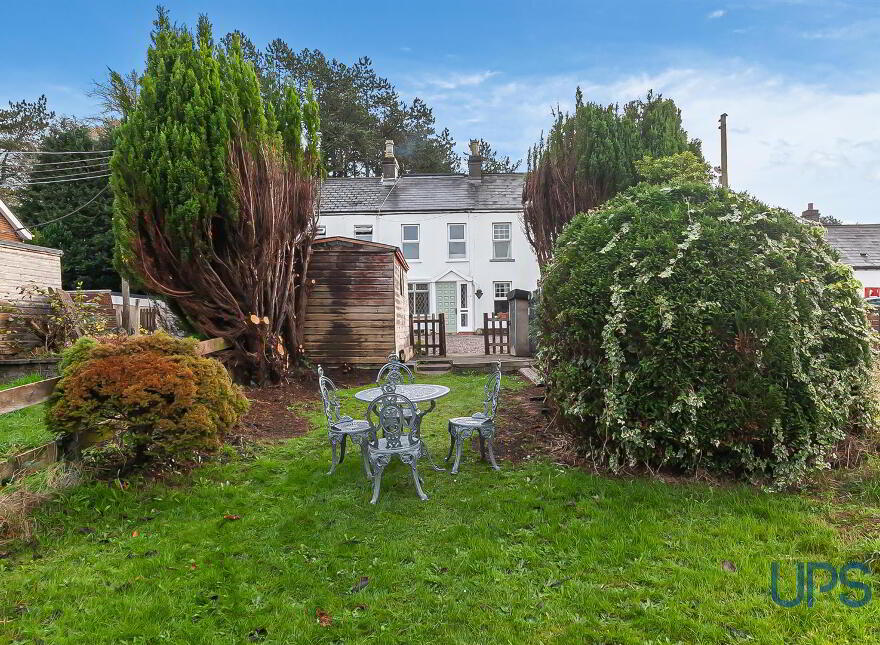 6 The Hill, Dunmurry, Belfast, BT17 9EY