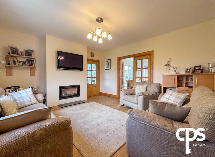 10 Derrycaw Road, Moy, BT71 6SX