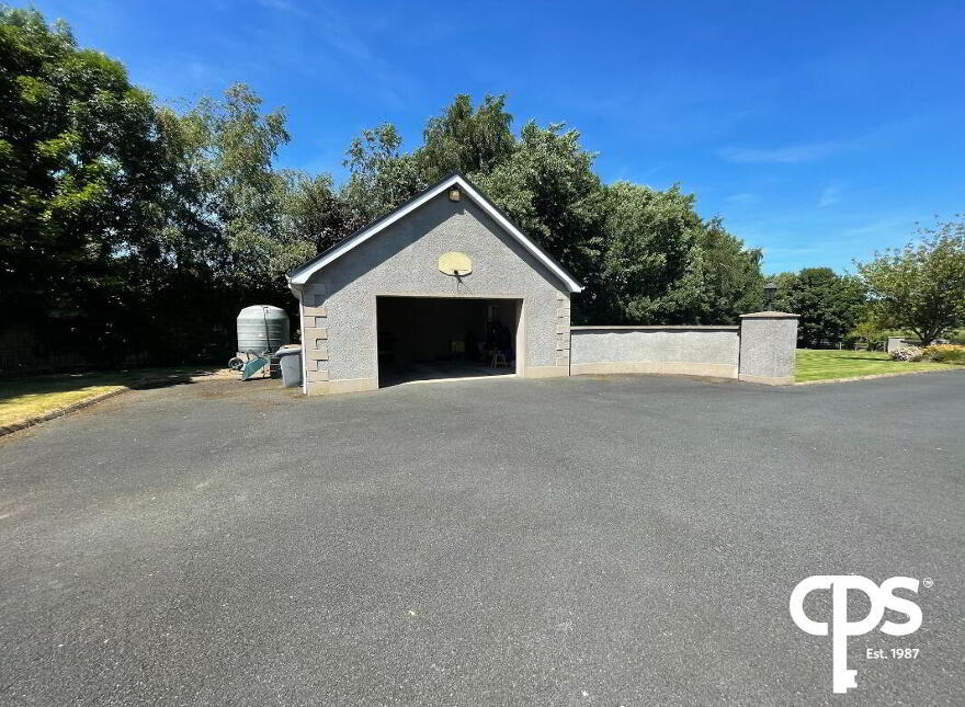 10 Derrycaw Road, Moy, BT71 6SX