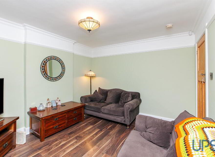 44 St. Meryl Park, Glen Road, Belfast, BT11 8FY
