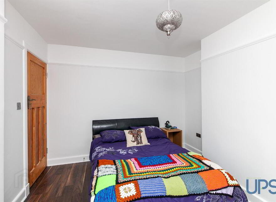 44 St. Meryl Park, Glen Road, Belfast, BT11 8FY