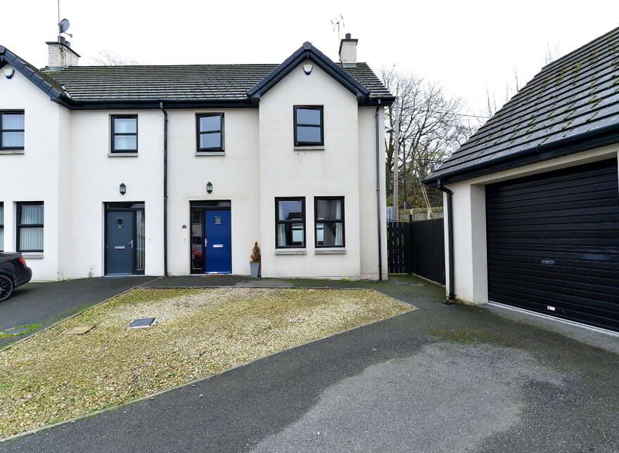 10 Cotswold Close, Saintfield, BT24 7FQ