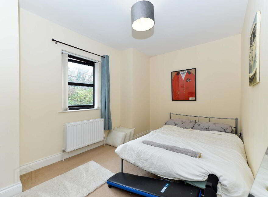 10 Cotswold Close, Saintfield, BT24 7FQ