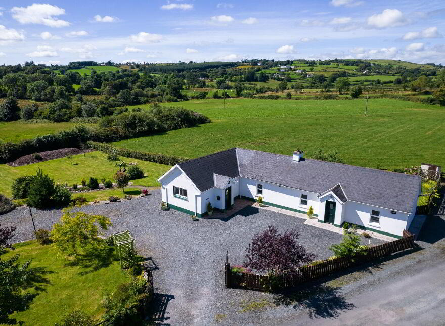 Tigh Fada, Rosduff, Aughnacliffe, N39V240 photo