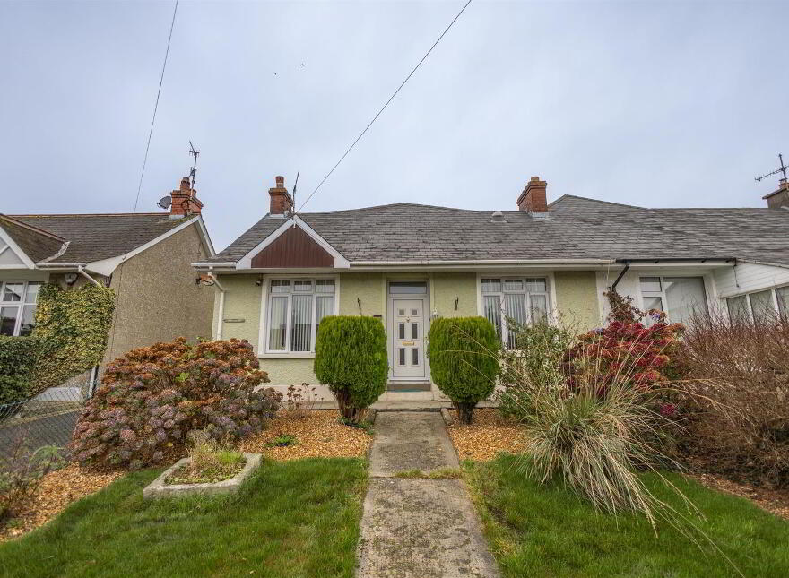 15 Slieve Foy Place, Warrenpoint, Newry, BT34 3NR photo