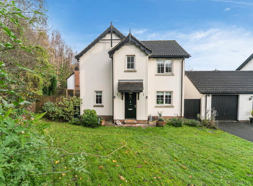 24 Lagmore Glen, Dunmurry, Belfast, BT17 0UZ photo