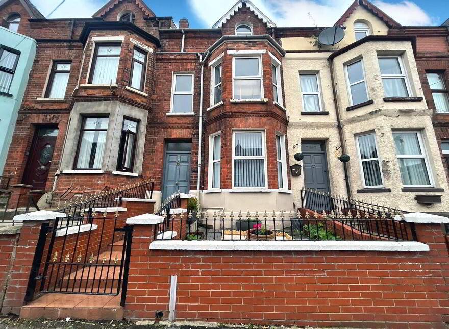 5 Clifton Crescent, Cliftonville, Belfast, BT14 6LF photo